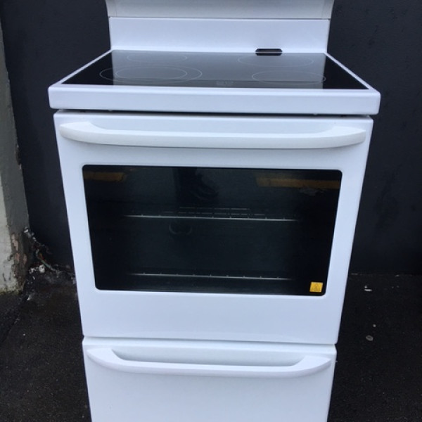 FISHER & PAYKEL MULTIFUNCTION OR61 CERAMIC TOP